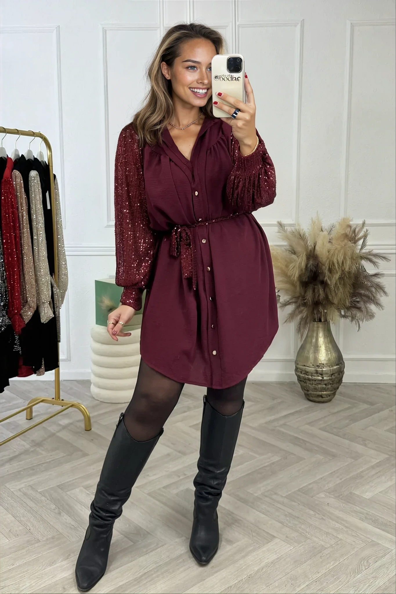 Isla Curvy Sleeves Dress