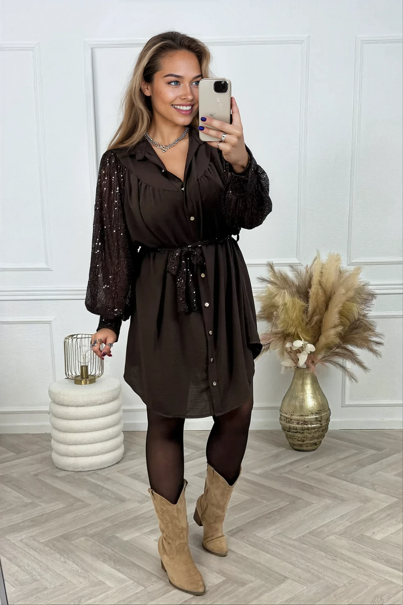 Isla Curvy Sleeves Dress